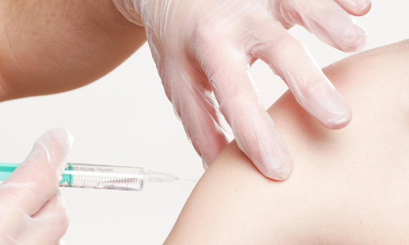 Un vaccino contro il Covid-19: sarà la soluzione per tutti?